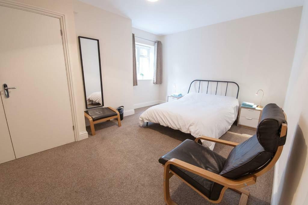The Broadmead Forest - Spacious City Centre 3Bdr Apartment Бристоль Экстерьер фото